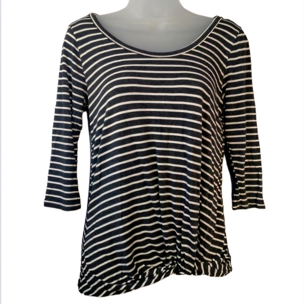 Maurices Gray and White Striped 3/4 Sleeve Top